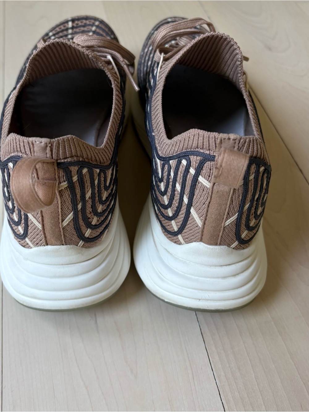 APL Techloom Zipline Sneakers size men’s 7.5, women’s size 9 and EU size 40 - Picture 9 of 12